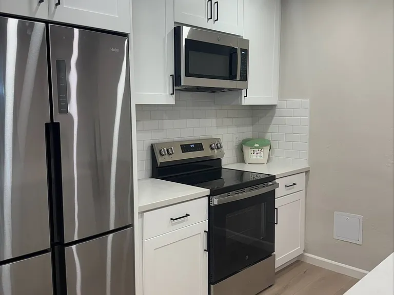 Old County Road Apartments — Photo 23