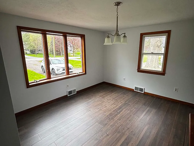 92 Daytona Ave — Photo 27