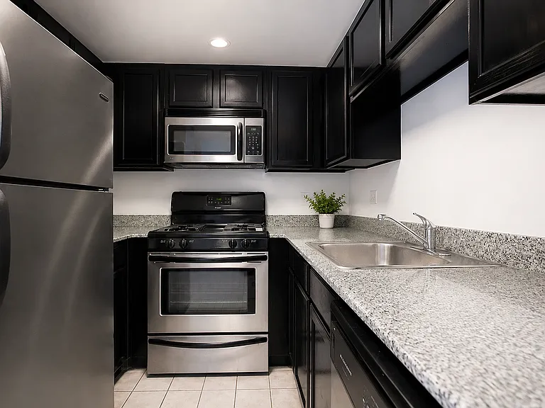 756 Washington St #8C — Photo 4