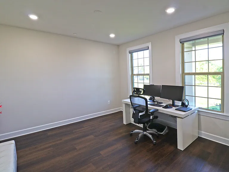 1040 Stepping Pl — Photo 48