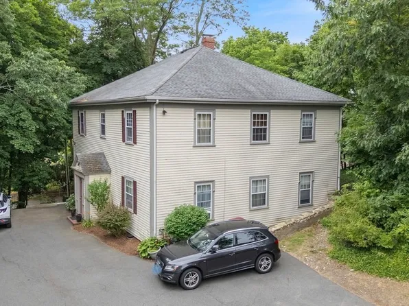 60 Vinton St APT 3, Melrose, MA 02176