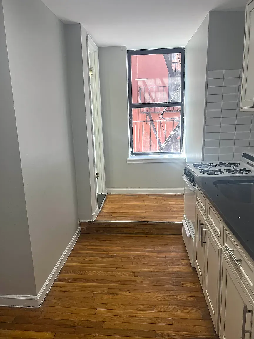 352 East 9th Street — Photo 2