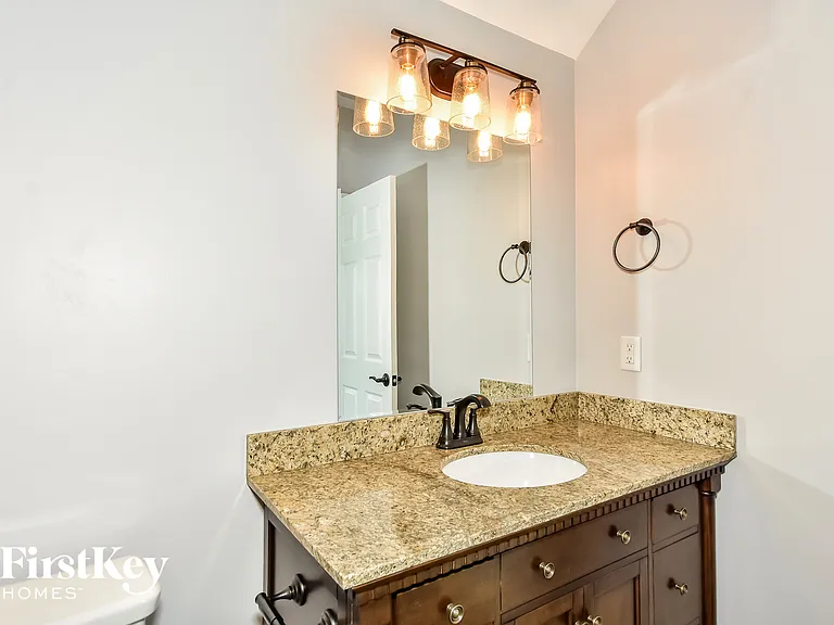 418 Silver Springs Ln — Photo 14