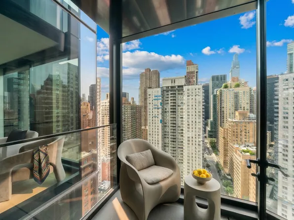 685 1st Ave APT 27L, New York, NY 10016