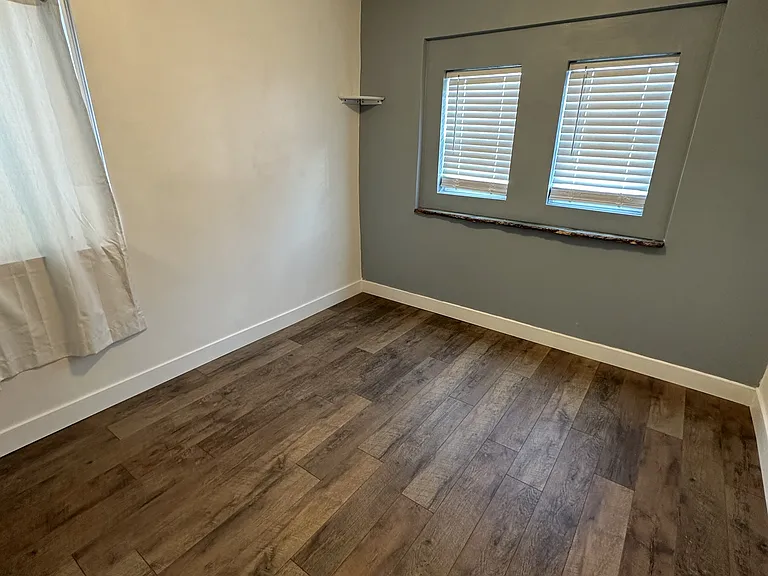 1823 1st Ave S #4 — Photo 5