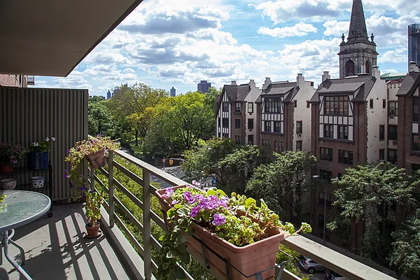 Sold by Owner | media 22