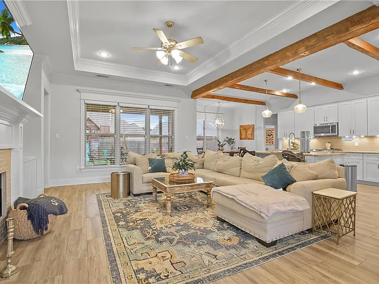 6020 Canary Dr — Photo 3