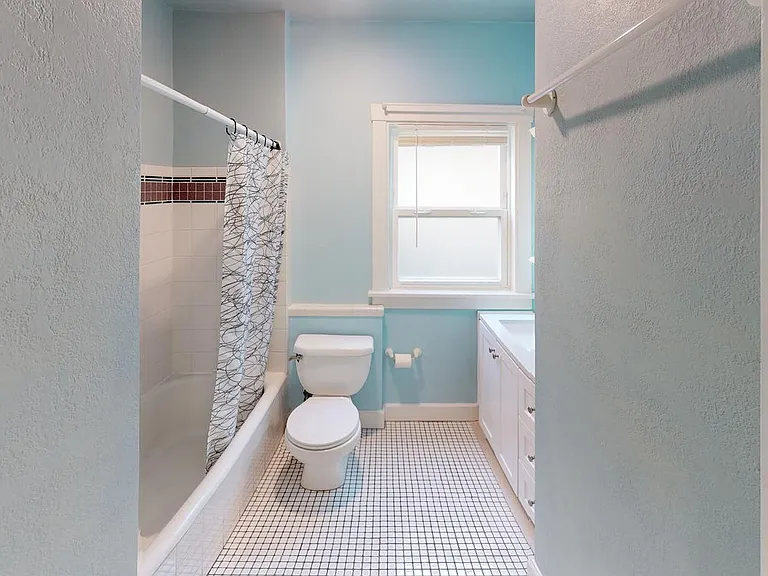 1738 SE 38th Ave — Photo 15