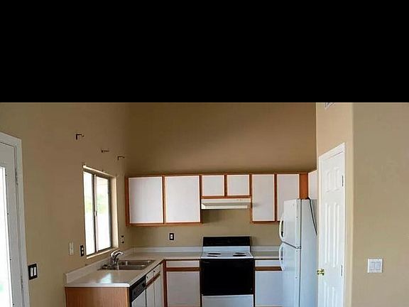 4th image of 7345 N 70th Dr