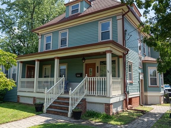 3rd image of 288 Paterson Ave