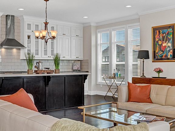 4th image of 6468 Washington Street #196