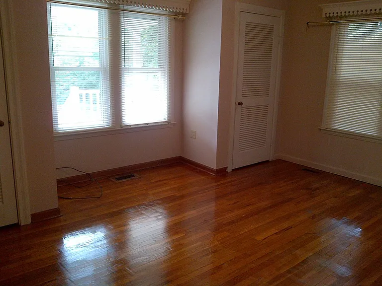 1412 N Kinser Pike — Photo 8