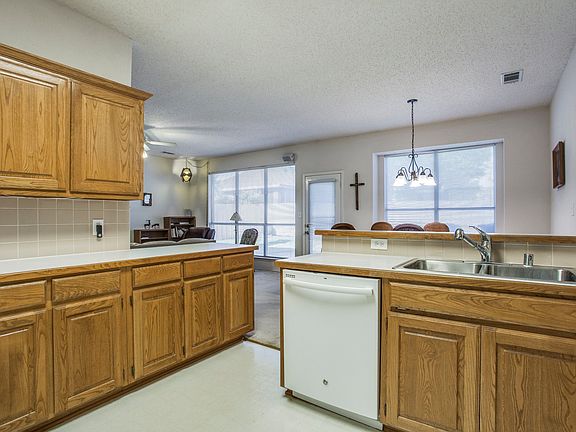 5th image of 7812 Kinman Ln