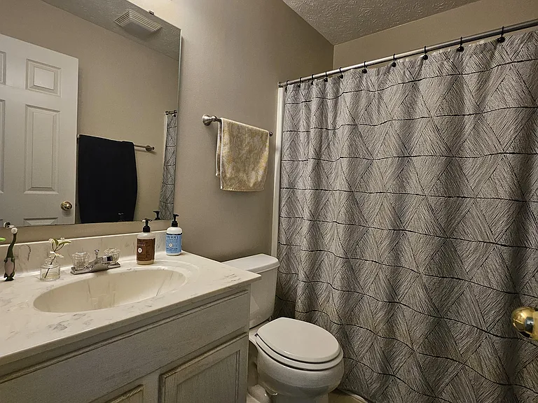 2311 N Alabama St — Photo 23