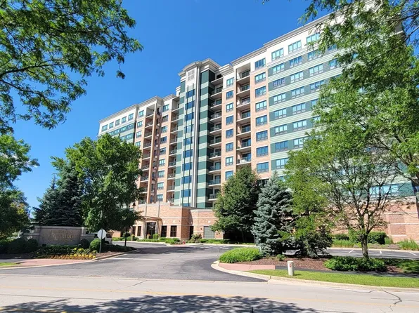 6420 Double Eagle Dr Unit 1004, Woodridge, IL 60517