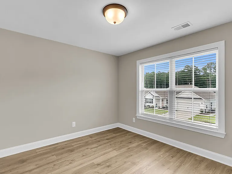 687 Black Pine Rd — Photo 38