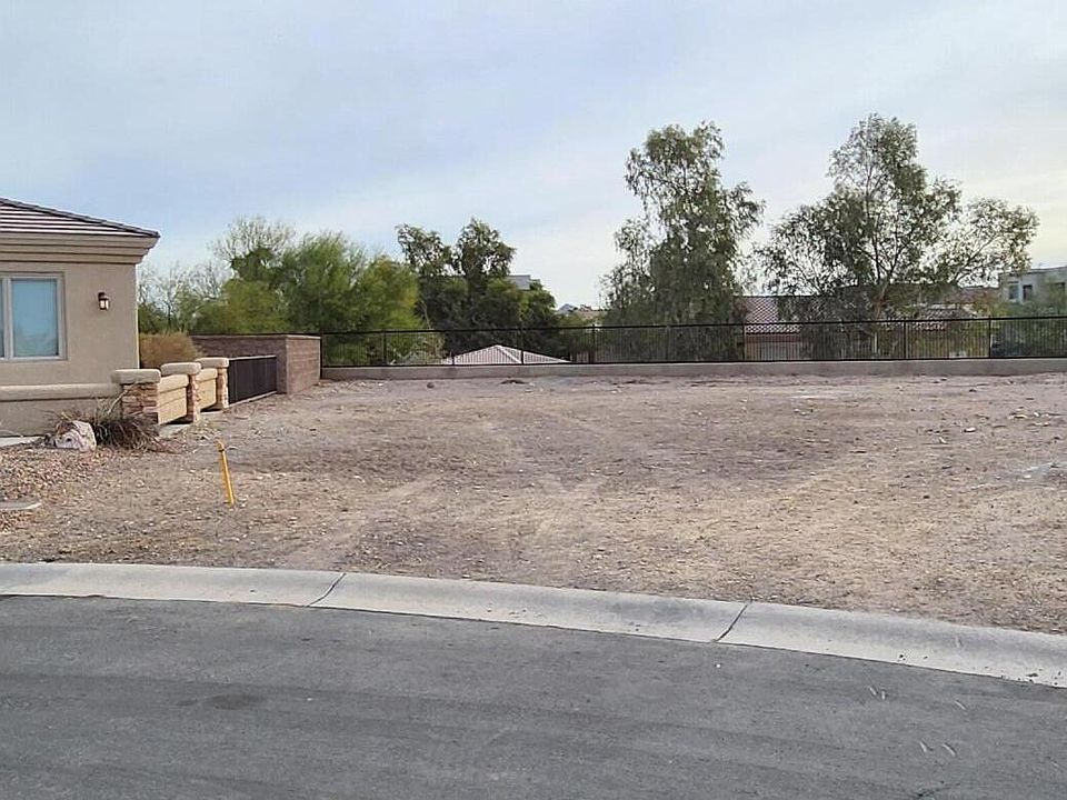 1st image of 675 Grand Island Cir