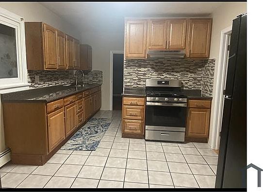 1st image of 404 Bryant St Floor 2