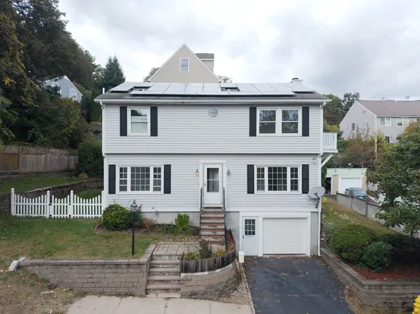 24 Ellsmere St, Worcester, MA 01604