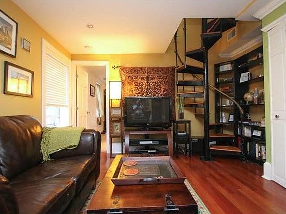 3rd image of 1704 Wallace St APT 301