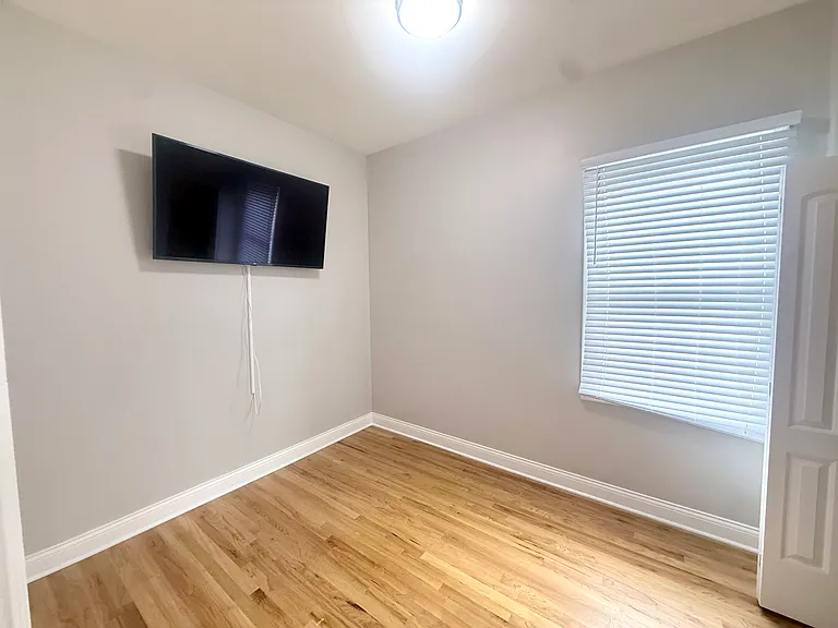 3008 E 81st St #2 — Photo 10