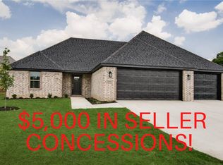 2000 Flynn St, Pea Ridge, AR 72751