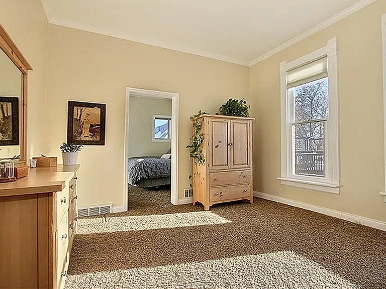 2938 Champa St — Photo 4