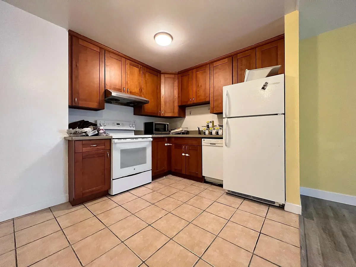Building Photo - 607 Sylvan St #4