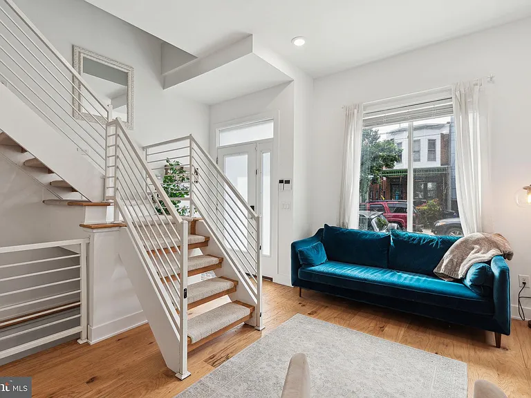 2224 Amber St #4 — Photo 11