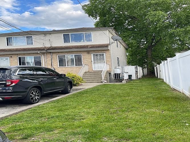 1st image of 30 Spirit Ln