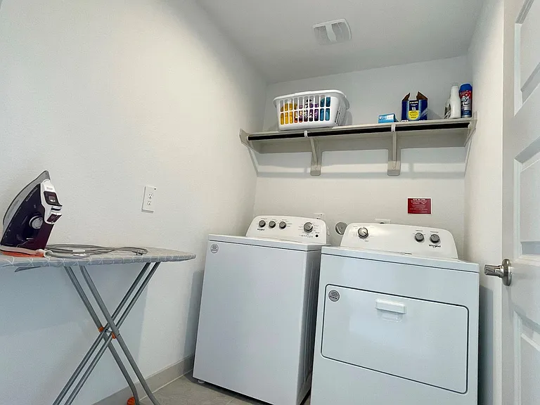 3902 Itzle Island Ct — Photo 31