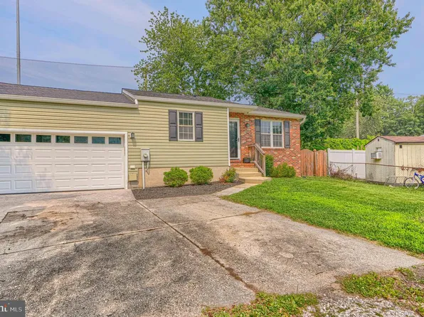 87 Bar Harbor Rd, Pasadena, MD 21122