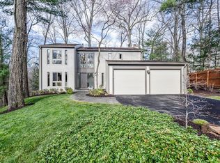 10502 Streamview Ct, Rockville, MD 20854