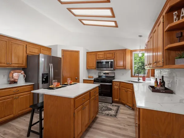 14021 Belmont Trl, Rosemount, MN 55068