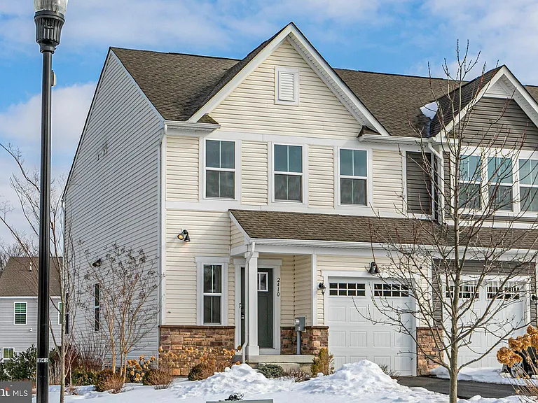 2410 Lenox Dr — Photo 1