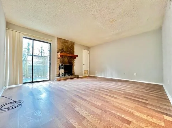 6495 Bannor Ln, Peachtree Corners, GA 30092
