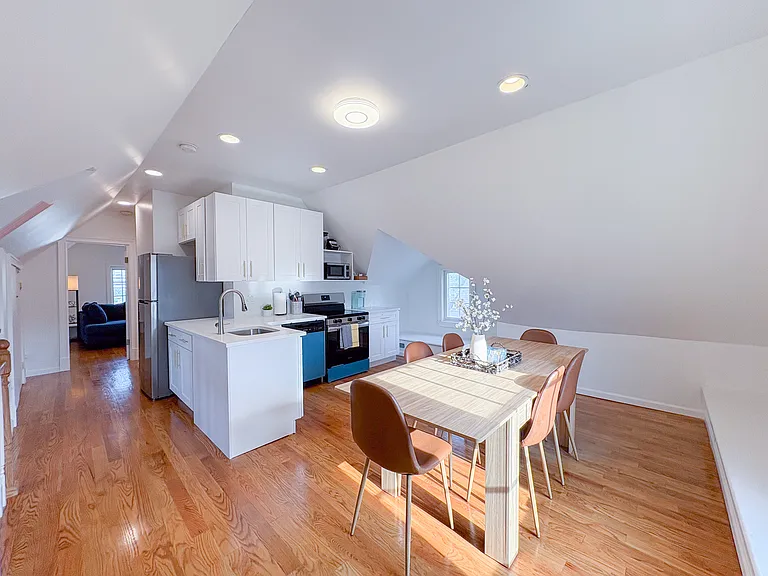 87 Stephen St #1C — Photo 110