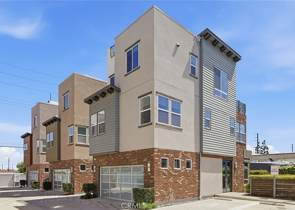 783 Wonder Ln