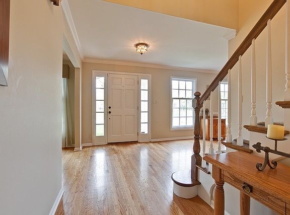 3rd image of 314 Carlisle Ln