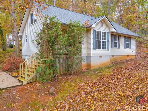 221 Eden Avenue, Clarkesville, GA 30523