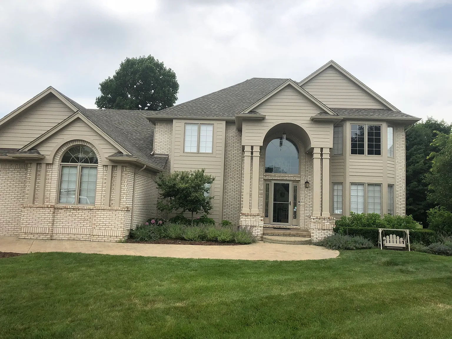 62115 Hidden Pond Dr photo 1