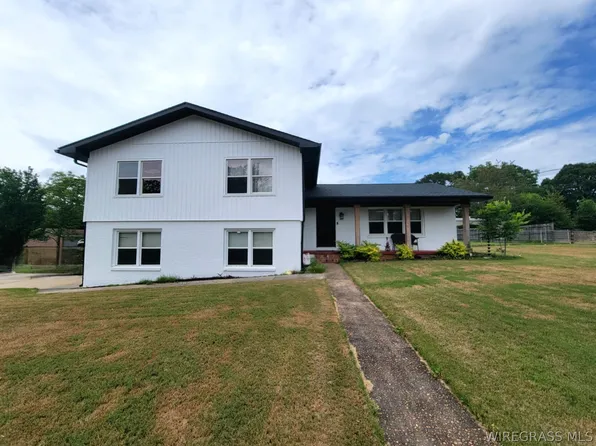 201 Candy Dr, Enterprise, AL 36330