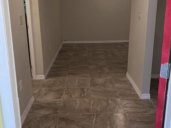 4th image of 6201 Holiday Hill Ln