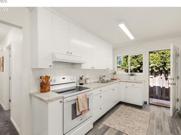 portland-oregon-53980958 picture