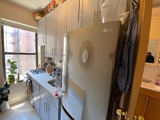 Rented by Mdays Realty | media 10