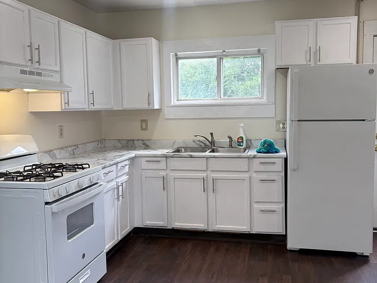 4173 Powell Ave — Photo 5