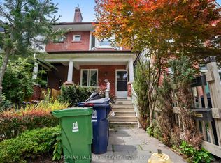 176 Lippincott St #BASEMENT, Toronto, ON M5S 2P1