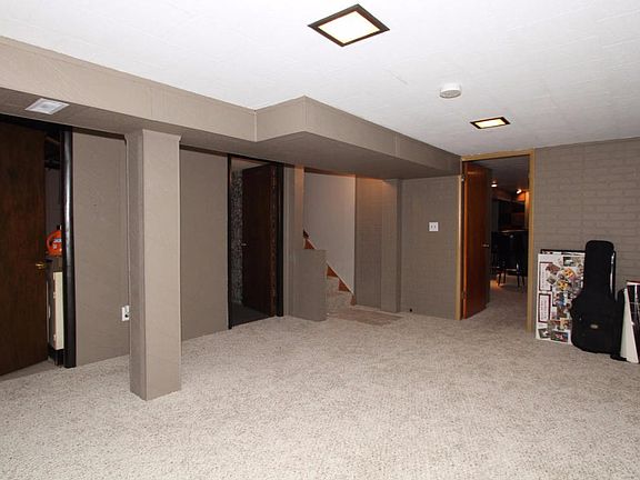 4th image of 2524 E Armour Ave
