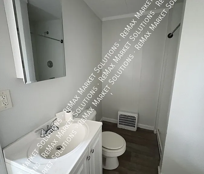 1200 Girard St — Photo 12