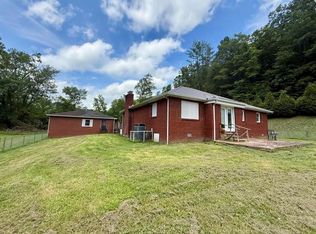 377 State Route 993, Paintsville, KY 41240